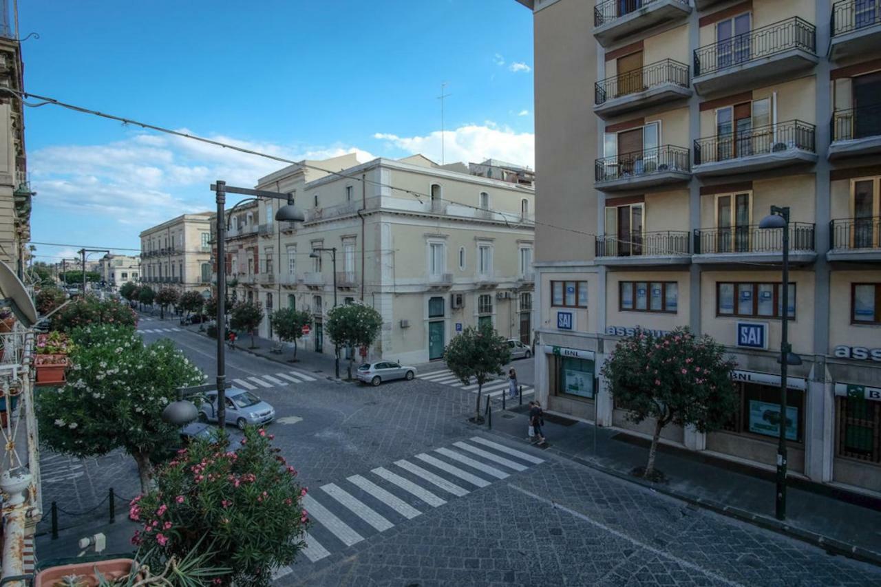 Two Steps Ortygia Apartment Syracuse ภายนอก รูปภาพ